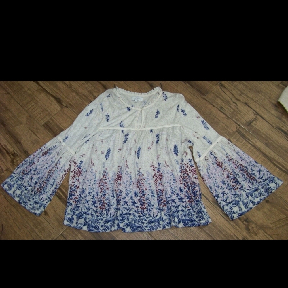 Lucky Brand Soft Floral Bell Sleeve Top L
